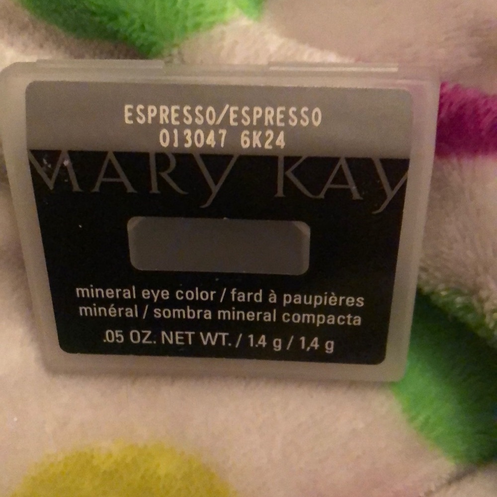 Eye shadow